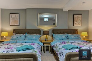 Laptop workspace, soundproofing, iron/ironing board, free WiFi