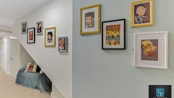 Laptop workspace, soundproofing, iron/ironing board, free WiFi