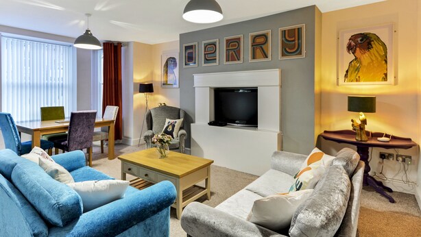 Living area | Flat-screen TV - Crawford Apt (Londonderry)