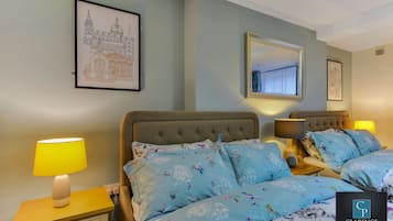 Laptopgeeigneter Arbeitsplatz, schallisolierte Zimmer