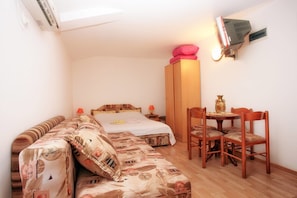 Studio (2 Adults) - Simun Apartments (Kotor)
