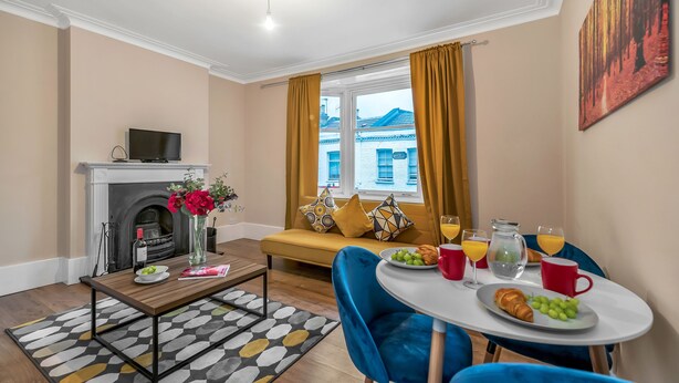 Unclassified image, 1 of 12, button - The Selsdon Apartment (South Croydon)