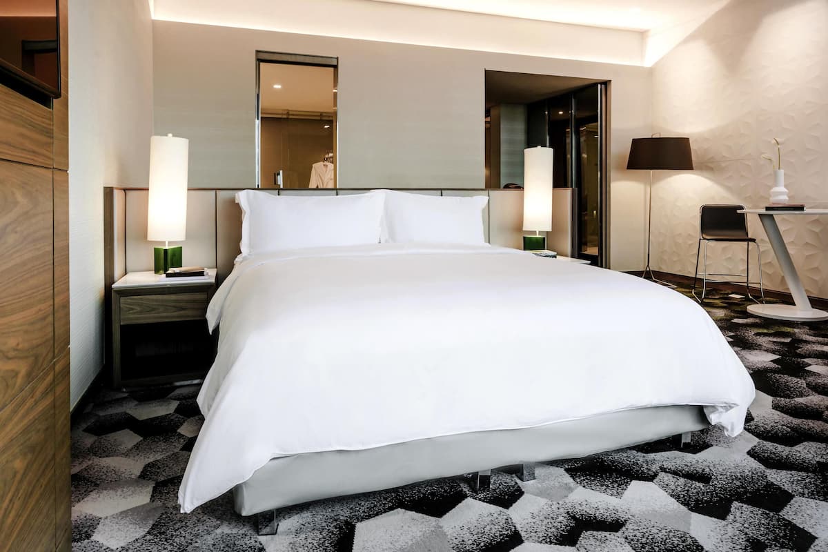 Suite júnior, accés a la sala del club, nivell executiu (Reforma View) | Roba de llit d'alta qualitat, minibar i caixa forta a l'habitació