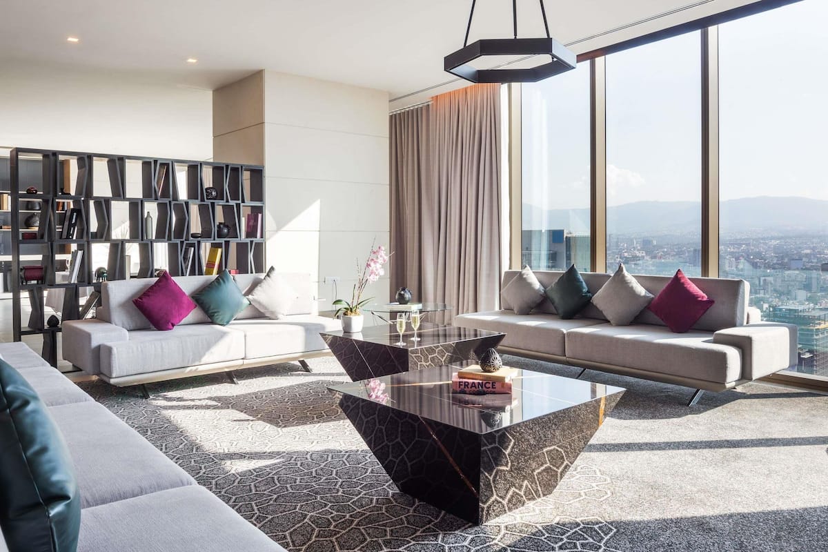 Suite, 1 King-Bett, Zutritt zur Club Lounge (Imperial. Angel Independence View)