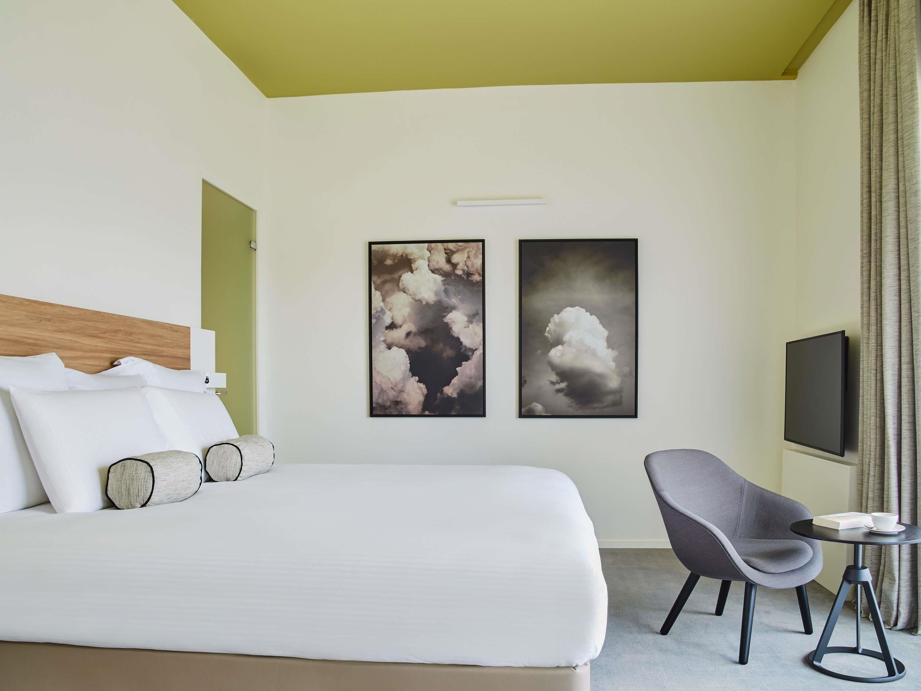 Executive Suite, 1 King Bed, Terrace (Forest View) | Premium bedding, minibar, in-room safe, desk