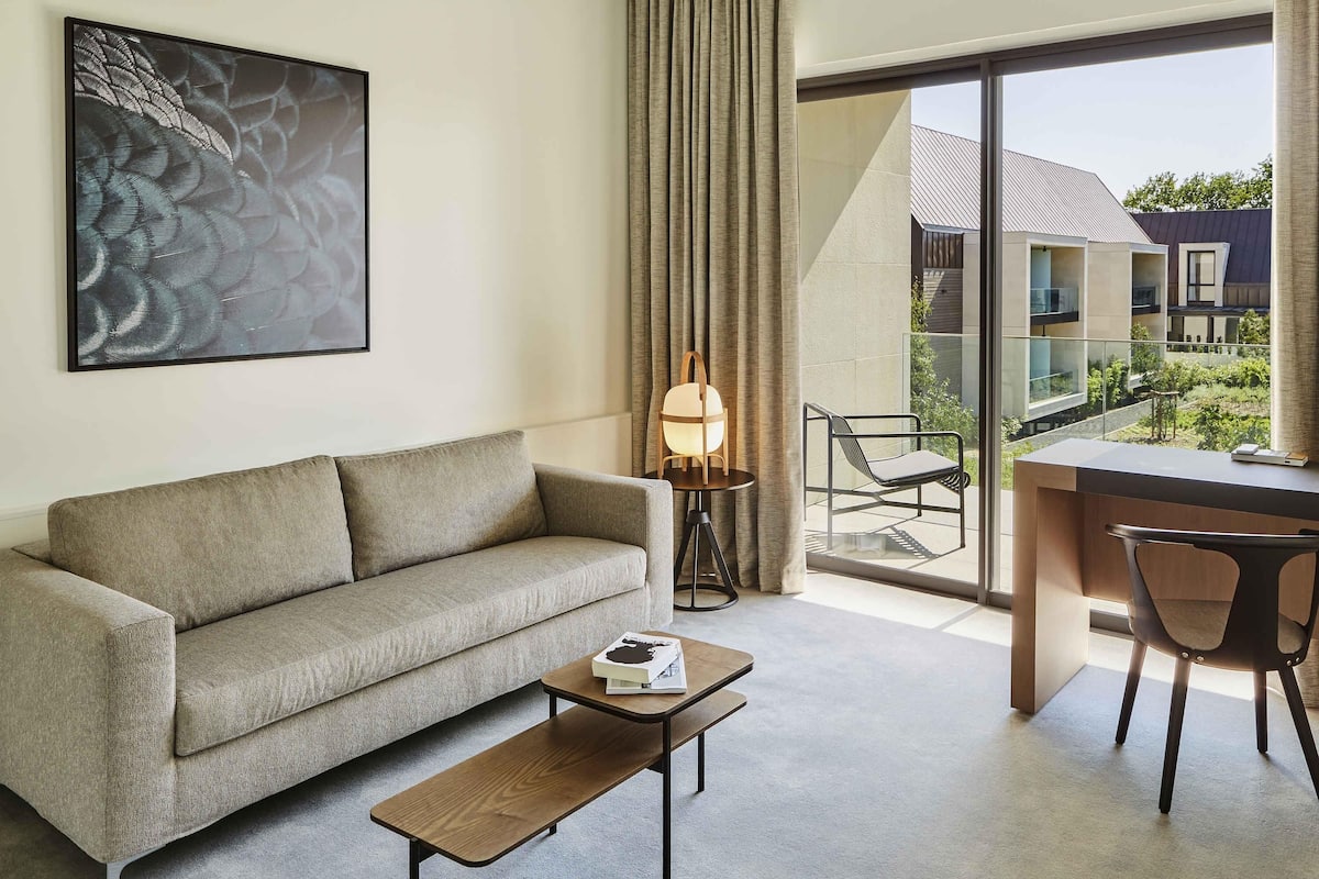 Deluxe Suite, 1 King Bed, Terrace (Patio View) | Premium bedding, minibar, in-room safe, individually decorated