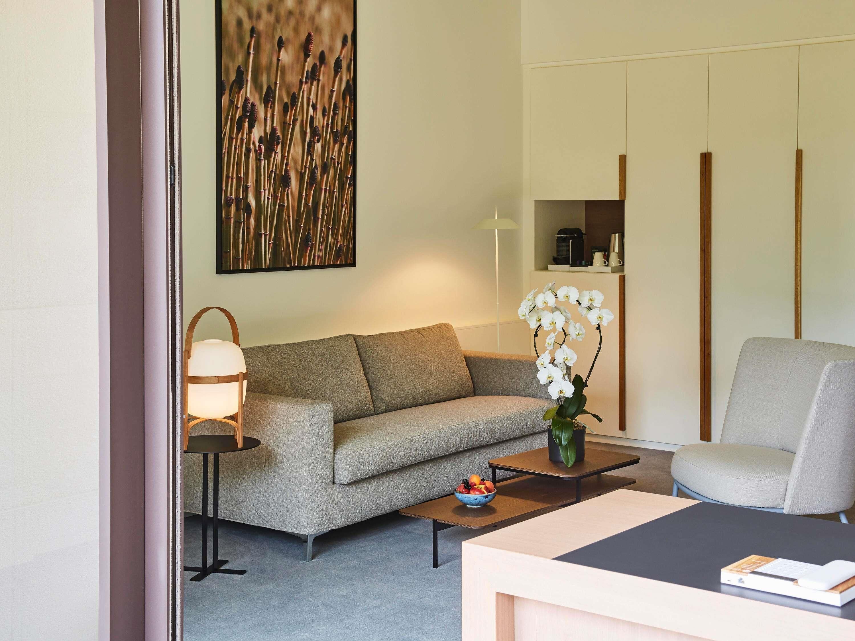 Svit Executive - 1 kingsize-säng - terrass (Forest View) | Sängtillbehör av högsta kvalitet och minibar