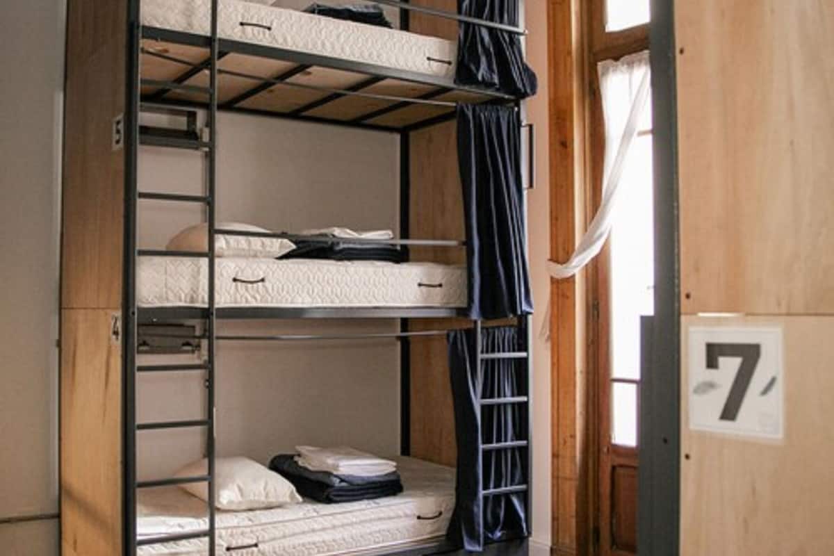1 slaapkamer, een kluis op de kamer, individueel gedecoreerd