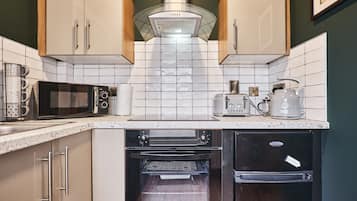 1 Schlafzimmer, individuell dekoriert, individuell eingerichtet