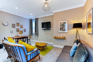 Interior - Snug at Clarence (Londonderry)