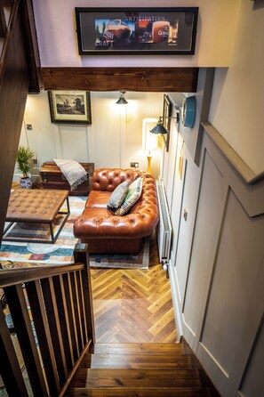 1 bedroom, individually decorated, individually furnished - Sorley Boys Snug (Londonderry)