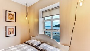 Unclassified image, 2 of 34, button - Riverside Apartment (Londonderry)