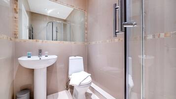 Doppelzimmer zur Einzelnutzung | Badezimmer