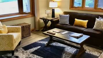 Smart-tv, dvd-afspiller, bøger