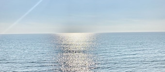 CLEAN ~Lake Michigan Sandy Beach Access~ Pet Friendly ~ Hot tub ~ Sleeps 10