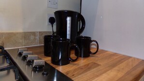 ラグジュアリー アパートメント | 専用キッチン | 冷蔵庫、電子レンジ、オーブン、コンロ