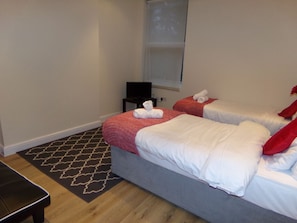 Luxe appartement | Een strijkplank/strijkijzer, gratis wifi, beddengoed