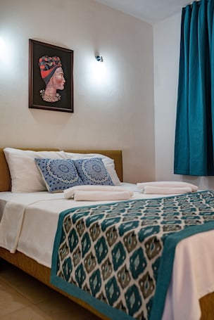 Sábanas de algodón egipcio, ropa de cama de alta calidad y minibar