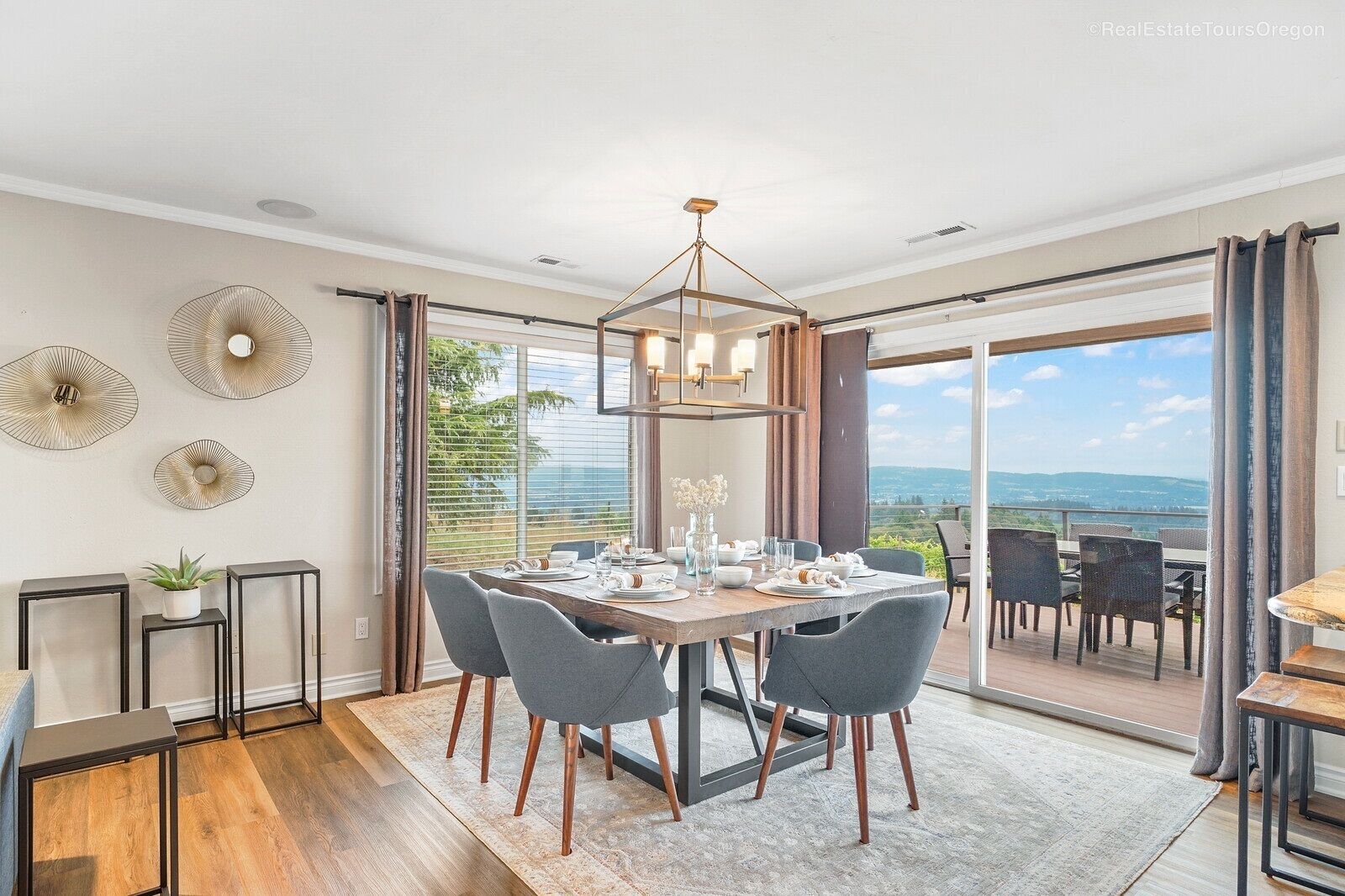 3BR Oregon Wine Country Home - Vineyard and Mountain Views