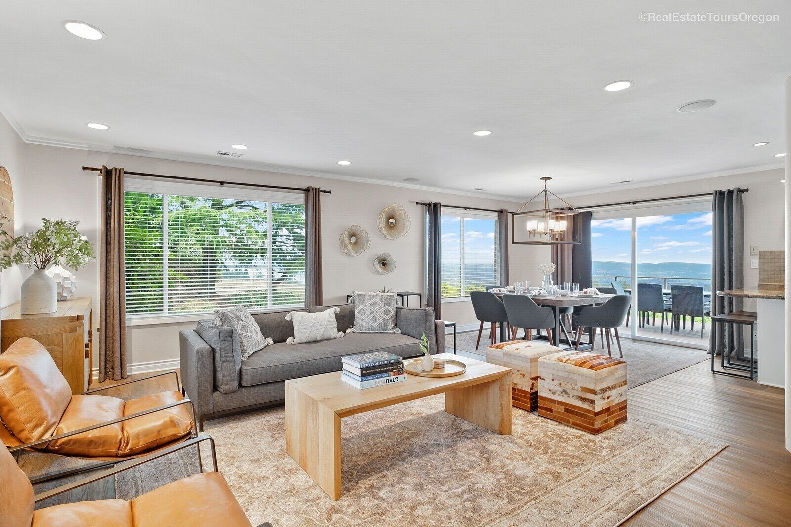 3BR Oregon Wine Country Home - Vineyard and Mountain Views