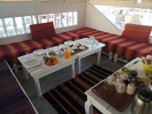 Free daily local cuisine breakfast