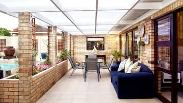 Room (Nicole) | Terrace/patio