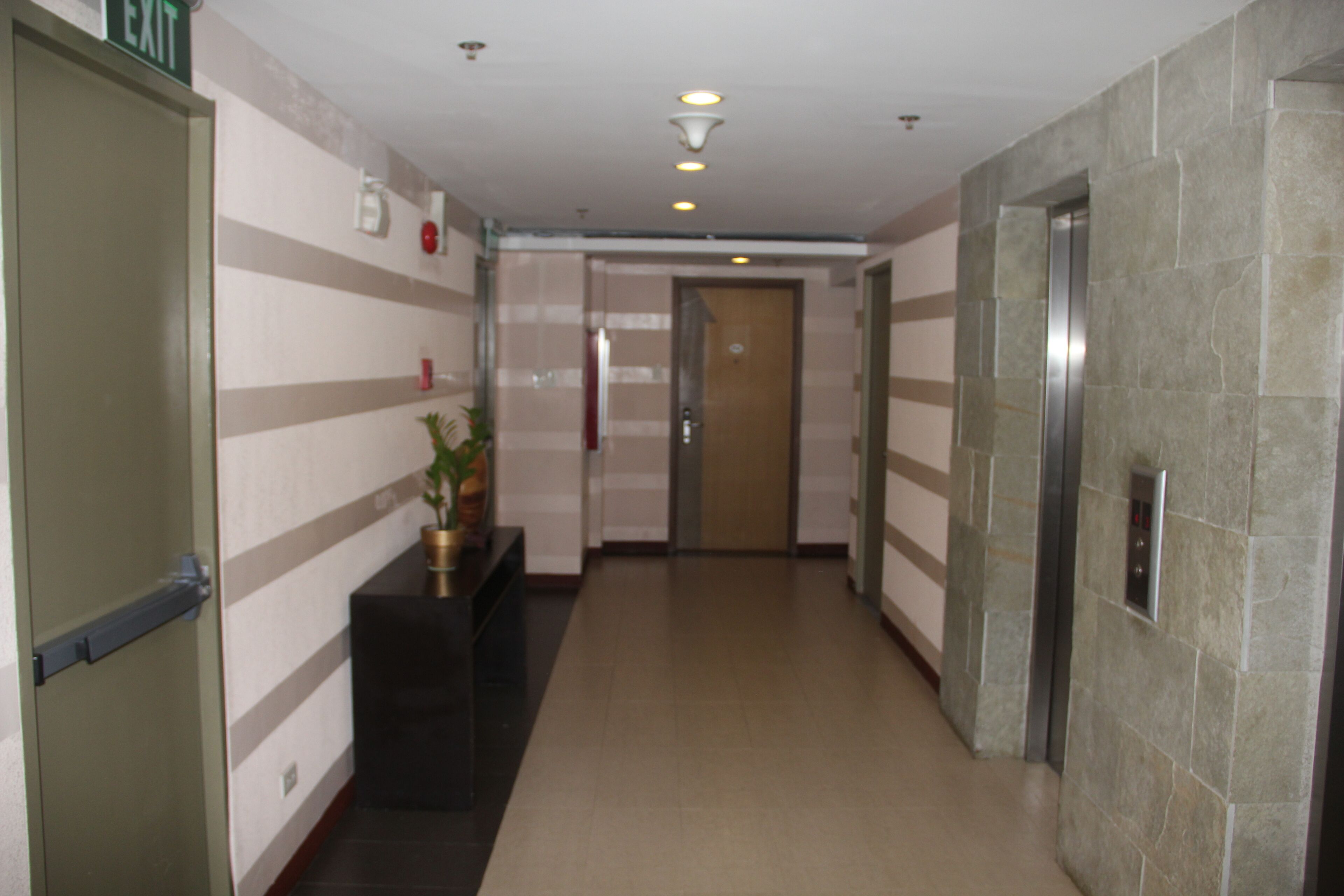 Two Bedroom Family Suite near Picnic Grove Palace in the Sky