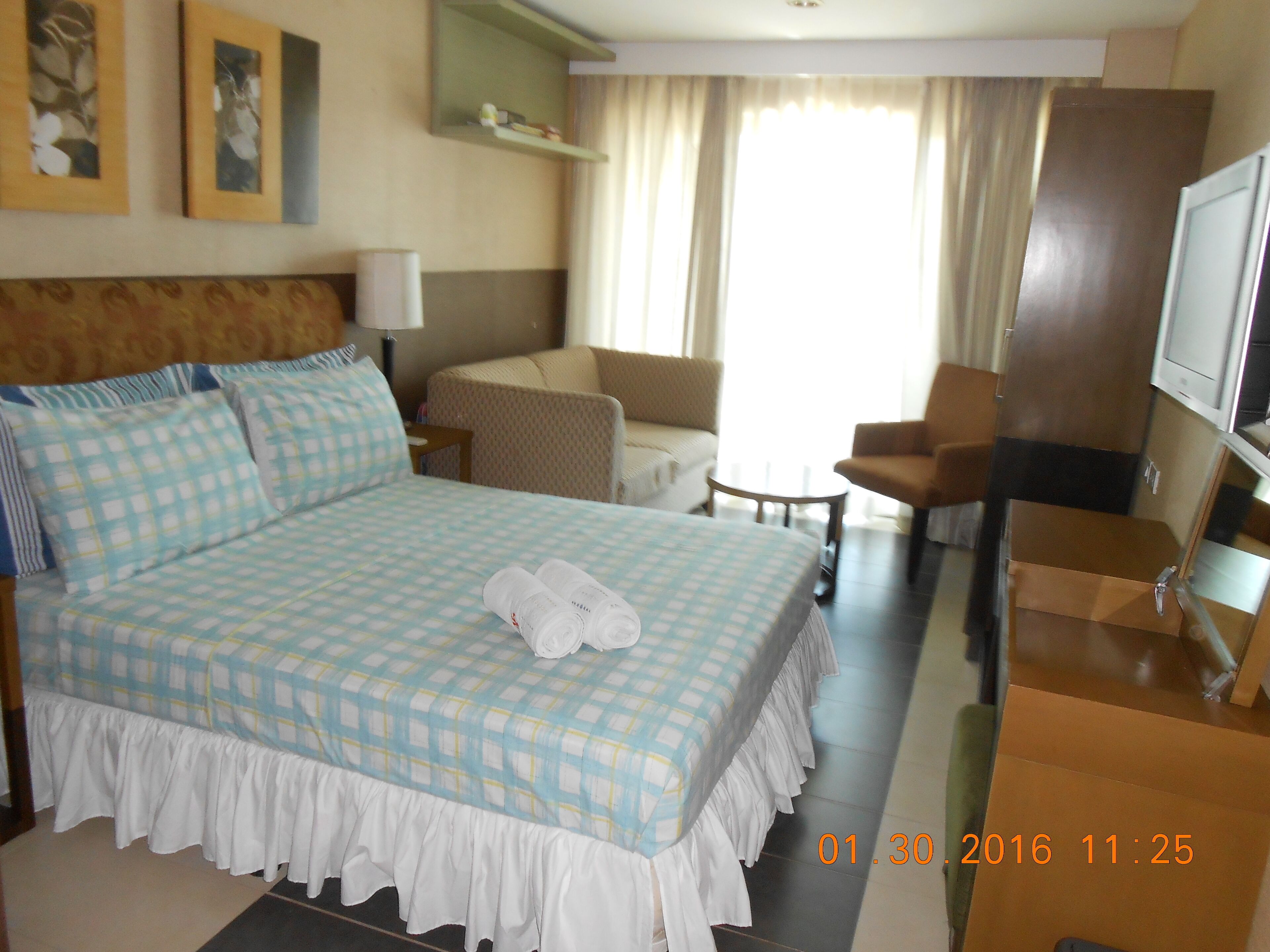 Hotel-Type Ambiance: Studio Unit Condo