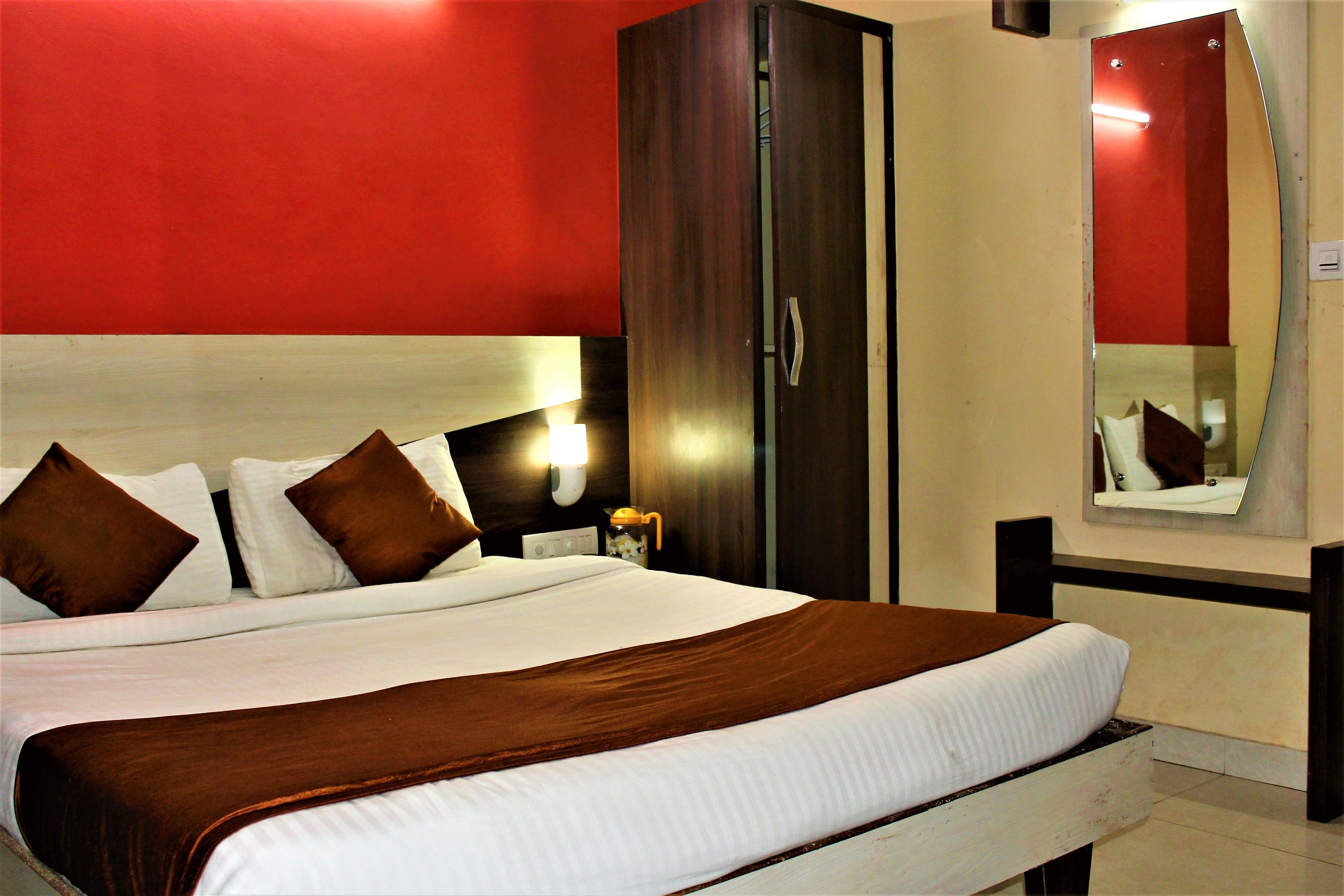 Deluxe Room | Desk, laptop workspace, soundproofing, free WiFi