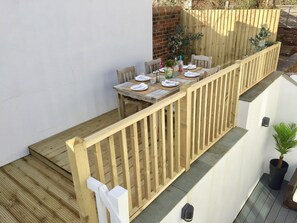 Terrace/patio - Stylish Town Centre House - Reef House (Bournemouth)