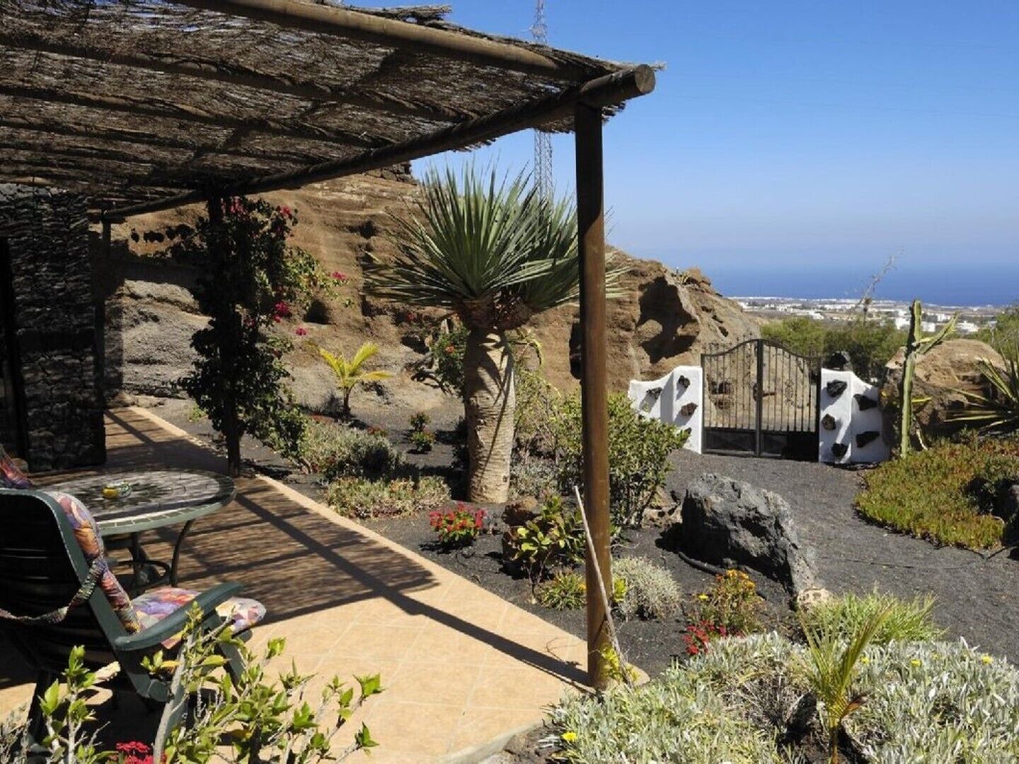 romantic domicile with private terrace and sea view,