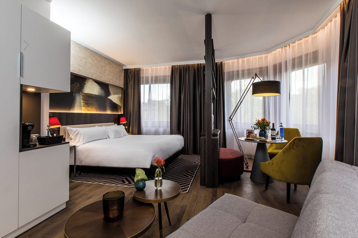 Superior Room, City View (Space)