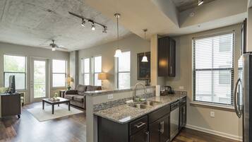 Apartment, 2 Bedrooms, Kitchen | Private kitchen