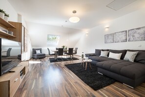 Living room - Miralior Apartment (Mainz)