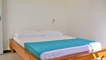 Standard Double Room | In-room safe, desk, iron/ironing board, free WiFi