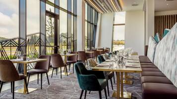Daily full breakfast (GBP 16.95 per person)