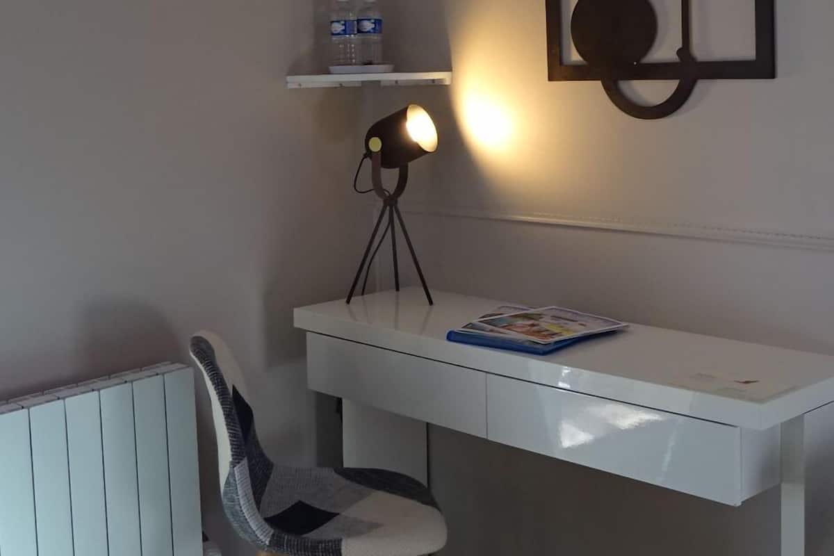Double Room (Maine Coon) | In-room safe, blackout drapes, soundproofing, free WiFi