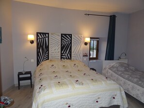 Tremannsrom (Birmane) | Safe på rommet, blendingsgardiner, lydisolert og wi-fi (inkludert)