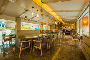 Se sirven desayunos y comidas 