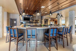 Dining - Cambria Hotel Milwaukee Downtown (Milwaukee)