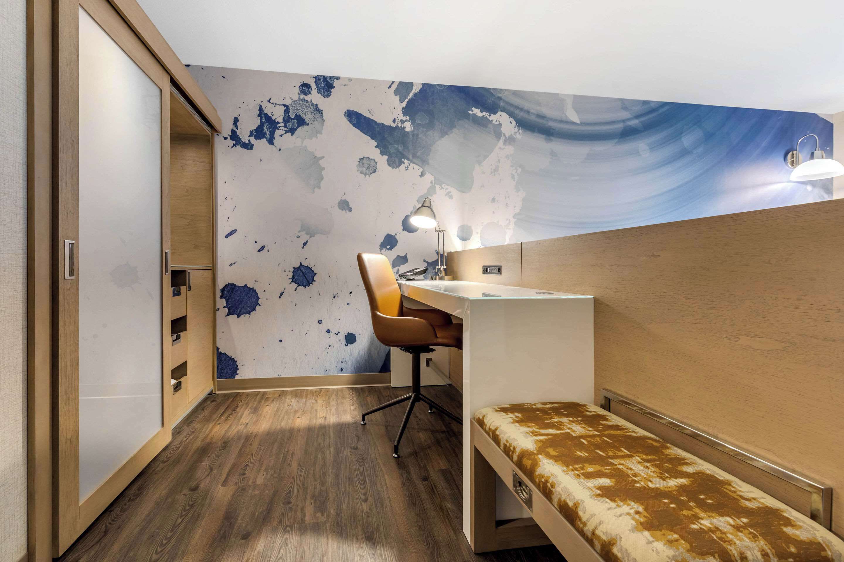 1 bedroom, premium bedding, in-room safe, desk