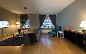 Studio X-Large | Living room