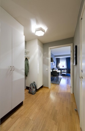 Studio Large | Schallisolierte Zimmer, Babybetten, Zustellbetten, kostenloses WLAN