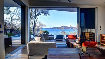 Luxury-Haus, Mehrere Betten, Nichtraucher, Meerblick | Terrasse/Patio