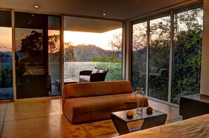 Luxury House, Multiple Beds, Non Smoking, Ocean View | Living area