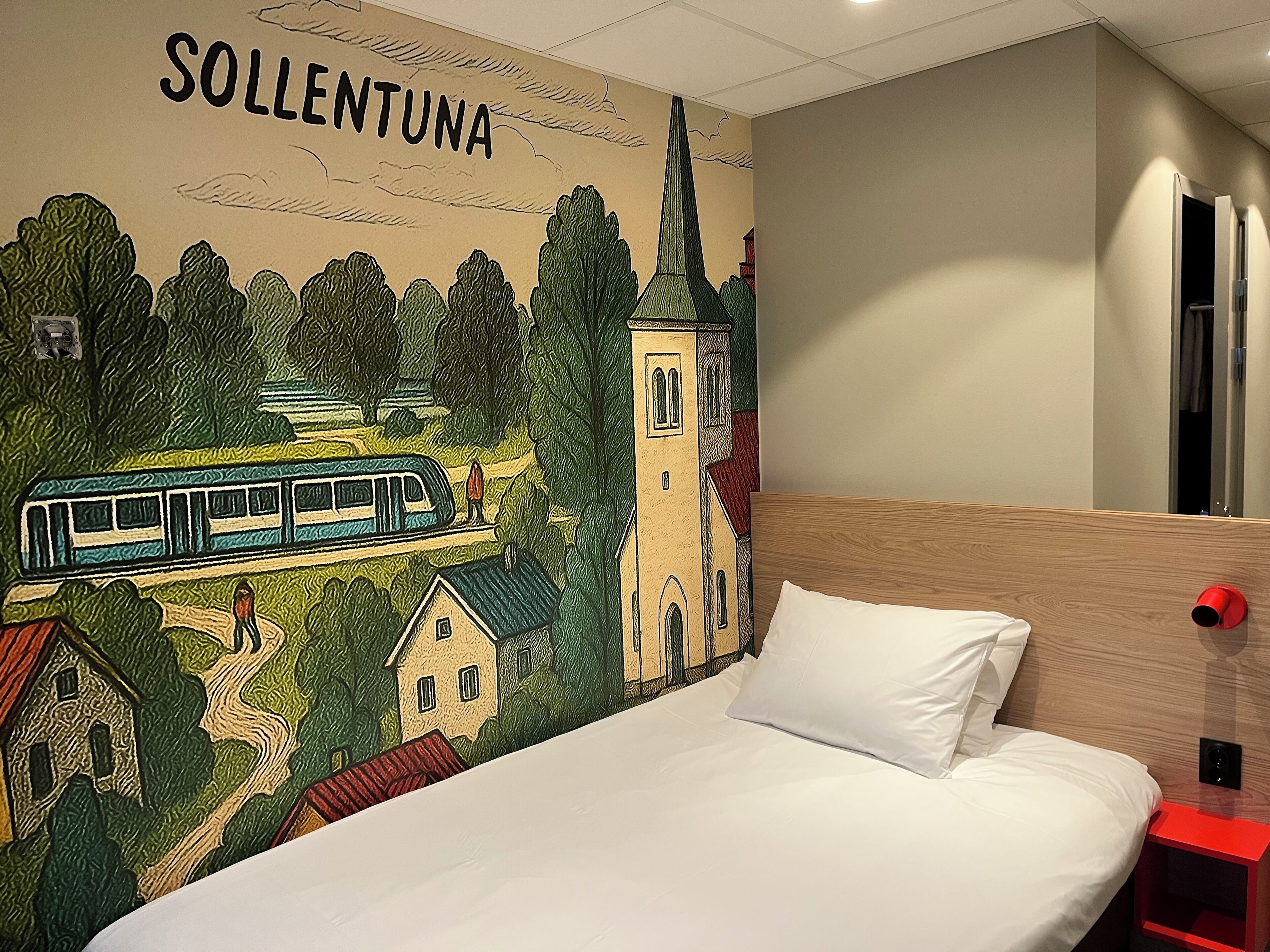 Single Room | Laptop workspace, free cribs/infant beds, free WiFi, bed sheets