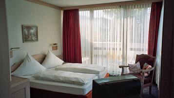 Bureau, Wi-Fi gratuit, draps fournis