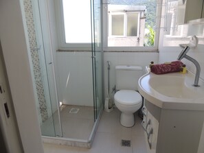 Apartment, Non Smoking | Bathroom - Ótimo Flat 3 Quartos Vista Cristo Redentor (Rio de Janeiro)