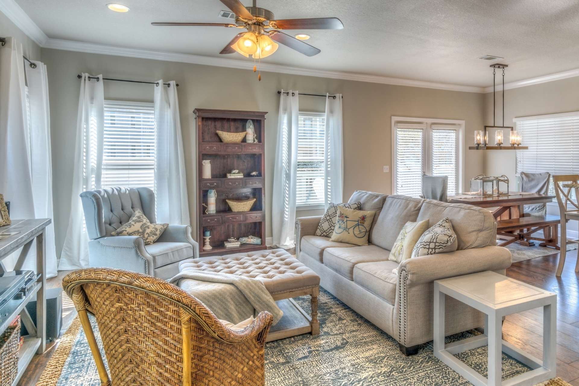 Bike to Beach,30A, & Rosemary! *Golf Cart! Beautifully Updated Inlet Beach Home!