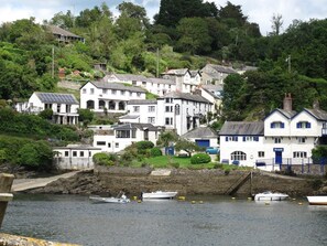 Exterior - The Old Ferry Inn (Fowey)